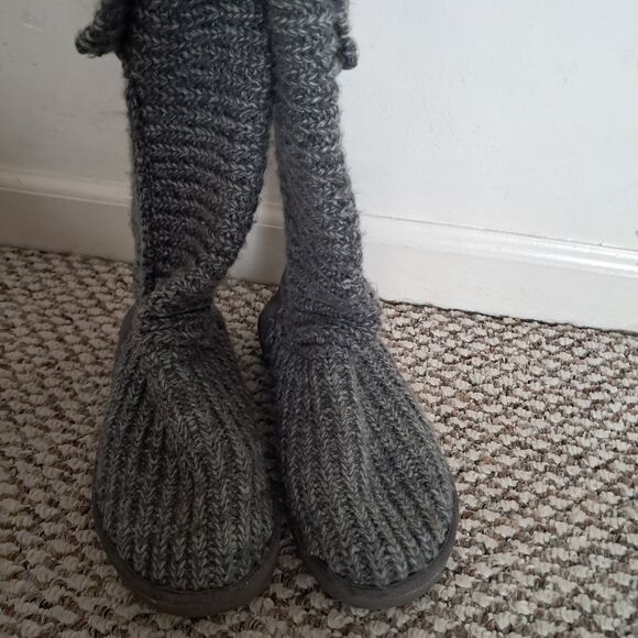 Miss Me Boots Women's 7 Grey Wool Knit Cozy Buttons Cardi Winter Warm Comfy - Picture 2 of 5